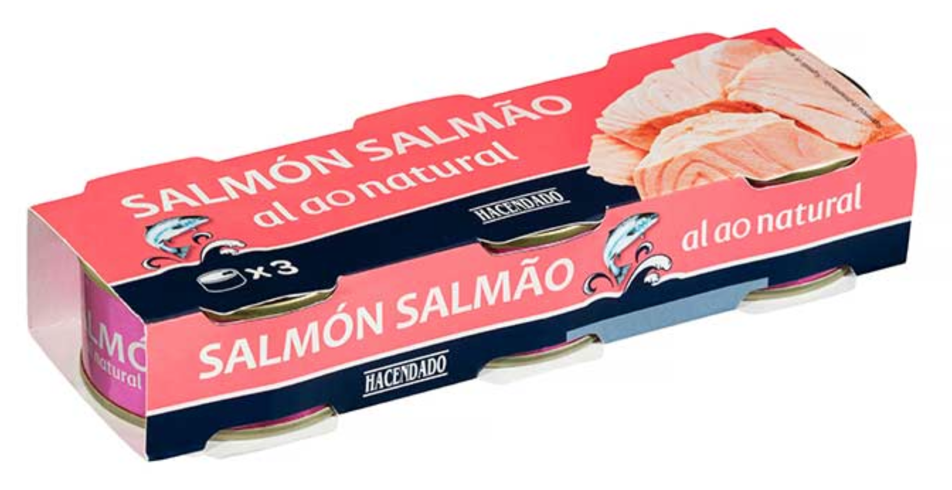 Salteado de verduras con salmón en conserva y arroz blanco precocinado.